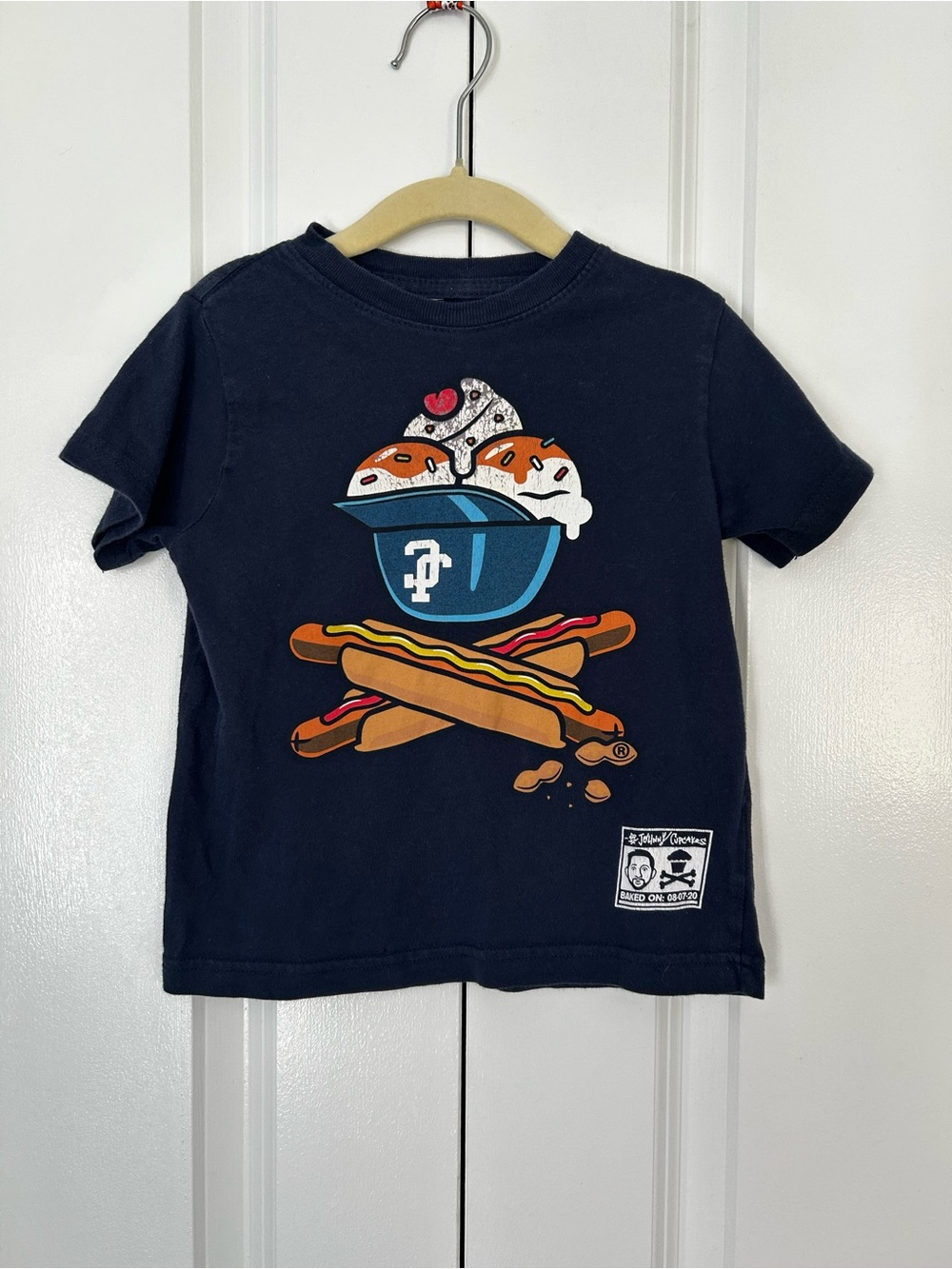 Johnny Cupcakes Kids Ball Game Snacks short sleeve tee size 3 navy, baseball